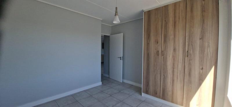 To Let 2 Bedroom Property for Rent in Gordons Bay Western Cape